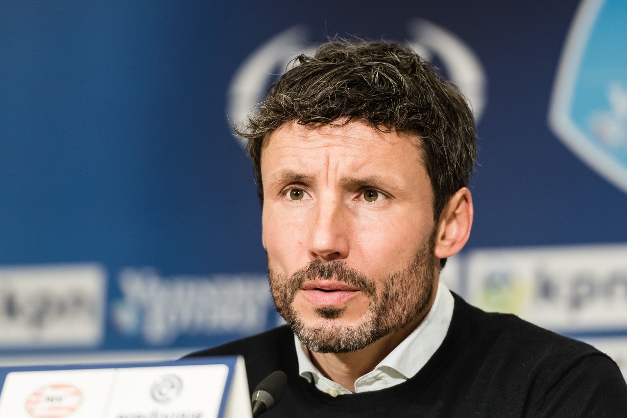 他们迅速进 他们迅速进