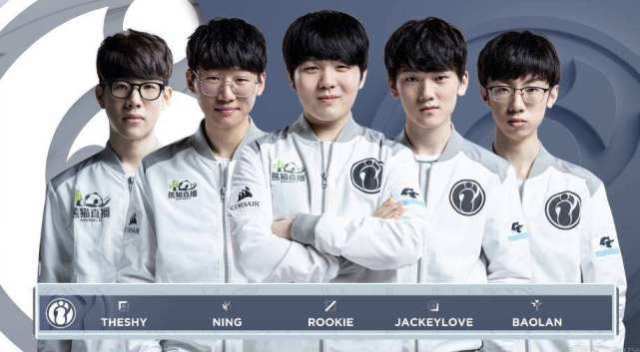 依然是场上 依然是场上