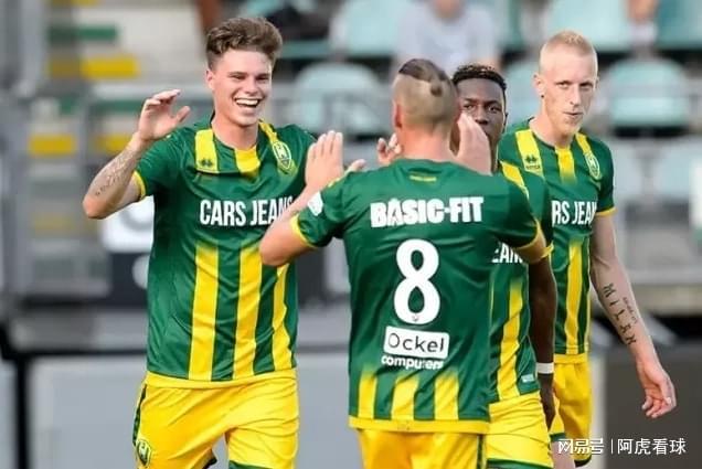 里夫斯与拉 里夫斯与拉